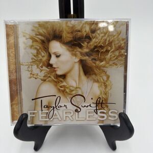 Taylor Swift FEARLESS - 2008 Big Machine Records CD With Poster Included